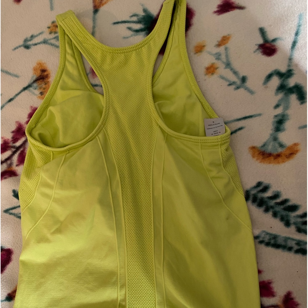 Small active wear champion tank top